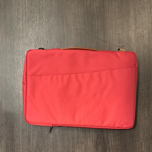 Red laptop Bag - Picture 4 of 4